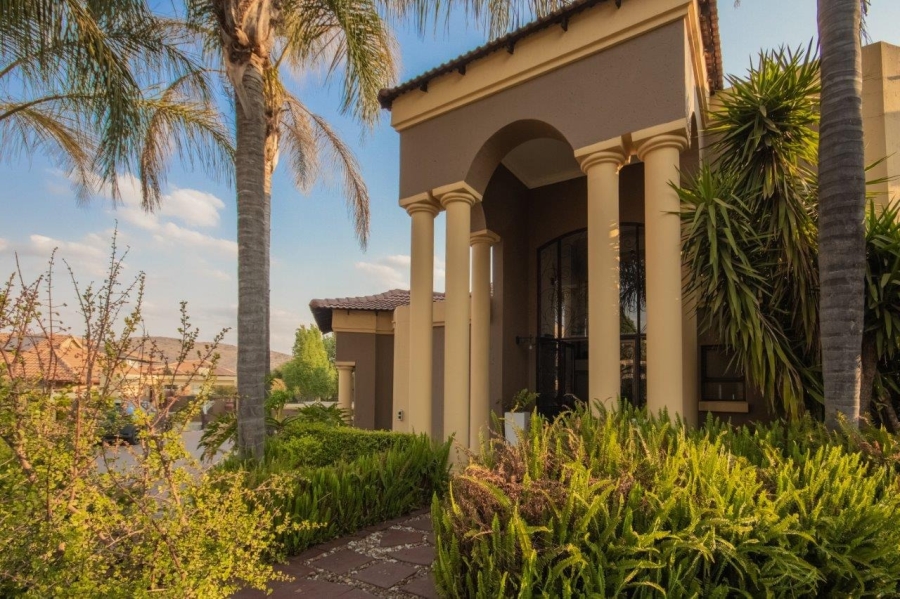 5 Bedroom Property for Sale in Birdwood Estate North West